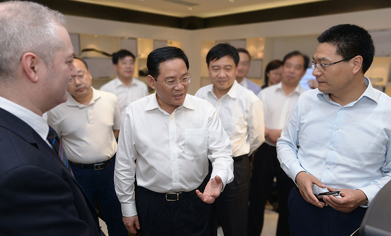 20130607 浙江省长李强视察开元集团(20221025) 官网使用.jpg